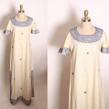 1970s Cream Off White and Blue Embroidered Boho Caftan Full Length Short Sleeve Pullover Dress -L 