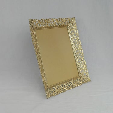 Vintage Shabby Filigree Picture Frame - Beige Paint on Goldtone Metal - Tabletop - Holds 8