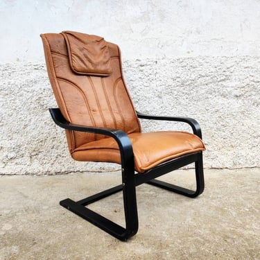 Vintage Coctail Armchair/ Lounge Armchair / Wooden and Brown Leather Armchair/ Mid Century Armchair / Vintage Leather Resting Armchair / 80s 