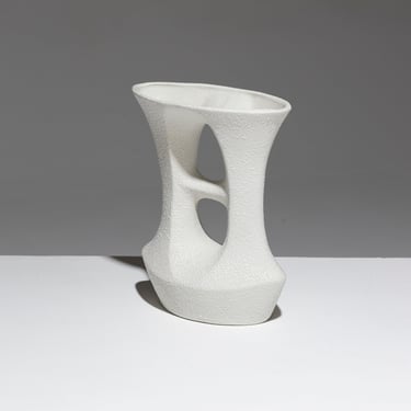 VASE EN FAÏENCE FORME GÉOMÉTRIQUE, 1970s