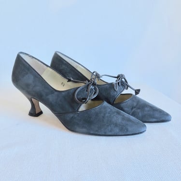 1990's Size 8.5 Dark Gray Suede Louis Heel Pointed Toe Pumps Lace Up Ties Kenneth Cole 90's Pumps Fall Winter Leather Soles Made in Spain 