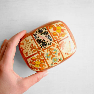 Vintage Small Lacquered Box with Hand Painted Floral Design, Trinket Box, Paper Mache Floral Painted Box with Lid 
