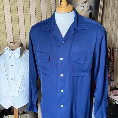 Vintage Men’s McGregor Blue Gabardine Button Up Shirt - Large 