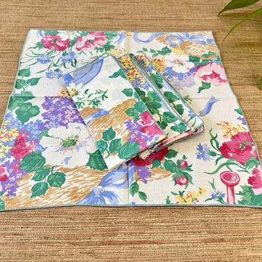 Vintage Floral Fabric Napkins - Spring Garden Style - Set of 4 