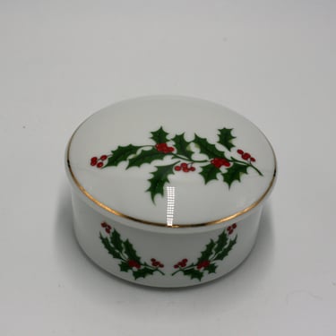 vintage holly dish with candle 