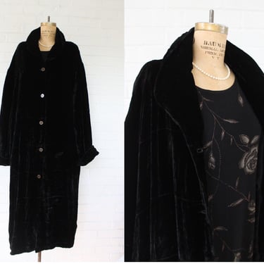 1990's XL / Tall Black Velvet Quilted Silk-Lined Coat 