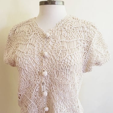 1990s Cream Top Ribbon Lace Texture / 90s Short Sleeved Button Down in Ivory / Medium / Eleana 