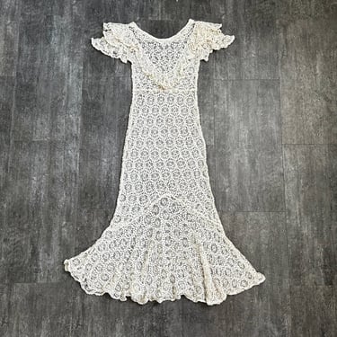 1930s lace dress . vintage spiderweb lace dress . size xs to s 