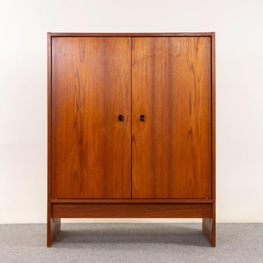 Teak Mid-Century Cabinet - (D1298) 