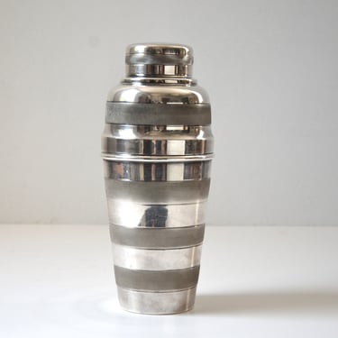Vintage Art Deco Silverplate Cocktail Shaker by A E POSTON & CO LTD, Made in England. 