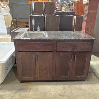 Freestanding Stainless Steel Sink with Granite Countertop