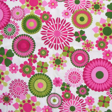 Retro Pink Flower Modernist Print Fabric Remnant – HS Hipster by Home Seasons 1 Yd 