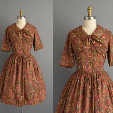 vintage 1950s dress | Abstract Short Sleeve Shirtwaist Full Skirt Dress | Medium | 50s dress 