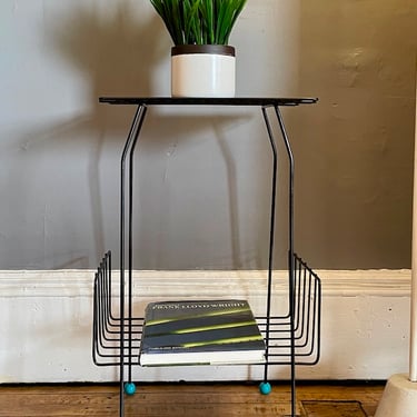 Vintage Wire Plant/Magazine Stand with Ball Feet