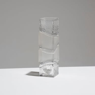 VASE GÉOMÉTRIQUE EN CRISTAL SABLÉ, 1960s