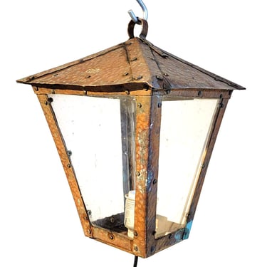 1925 Antique American Arts and Crafts Hammered Copper and Glass One Light Post or Pendant Lantern Fixture 