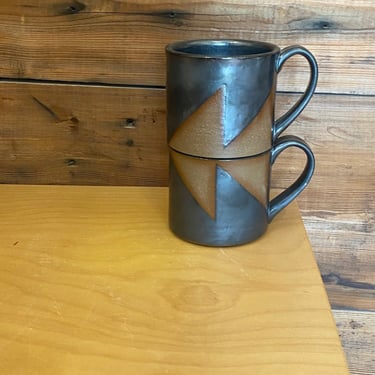 Best Friend Mug Set - Dark Gray and Brown Triangles 
