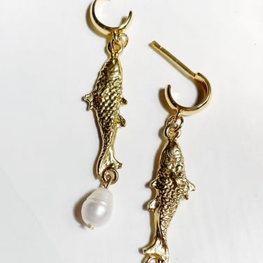 School of fish earrings 