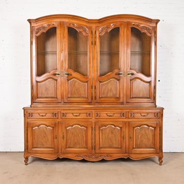 John Widdicomb French Provincial Louis XV Carved Cherry and Walnut Lighted Breakfront Bookcase Cabinet, Circa 1960s