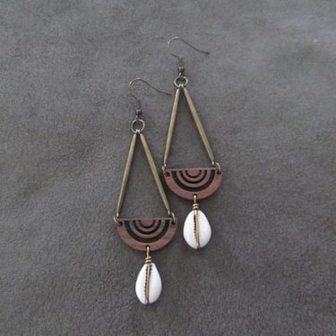 Cowrie shell and wooden mid century modern earrings, bronze 