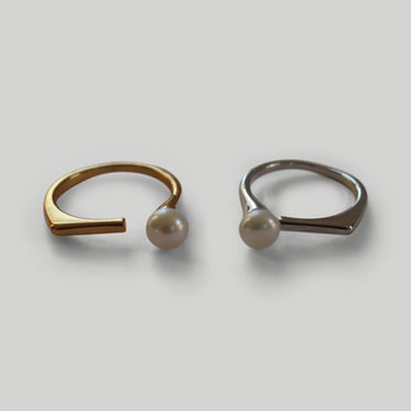 The Adjustable Pearl Signet Ring