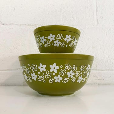 Vintage Pyrex Spring Blossom Green Crazy Daisy Set Bowls 401 403 Mixing Bowl Set Floral 1970s 