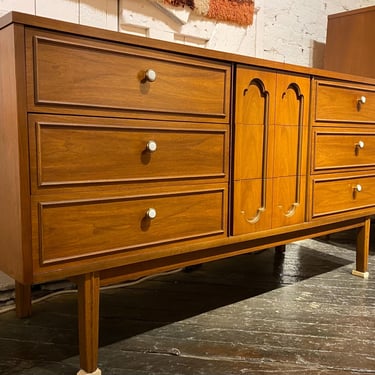 Mid Century Modern Walnut Triple Dresser by Dixie, Circa 1960s - *Please ask for a shipping quote before you buy. 