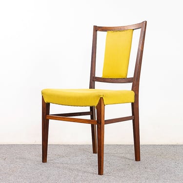 6 Rosewood Danish Dining Chairs - (322-038) 