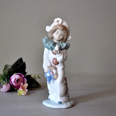 Vintage Porcelain Figurine Nao By Lladro A Bird in Hand Collectable Figurine 