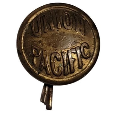 Very Early Union Pacific Uniform Button Antique Railroad Trains Railway Pin 