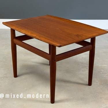 Grete Jalk Danish Modern Teak End Table 
