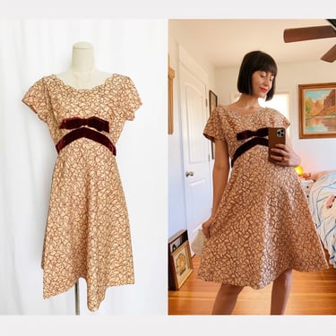 1950’s Small Crochet Lace And Taffeta Dress 