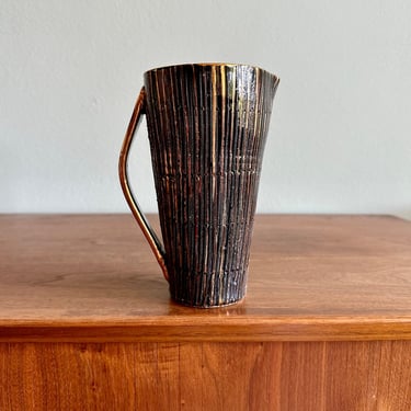 1960s Italian pottery pitcher vase / sgraffito ceramic in the style of Bitossi Seta decor glazed in black and gold 