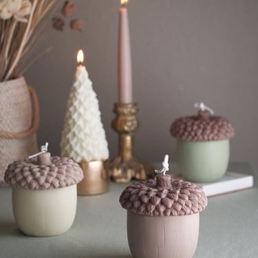 Acorn Shaped Candle, Fall Scented Candle, Soy & Beeswax Candle, Thanksgiving Decoration candle, Christmas Candle, Handmade Holiday Gift 