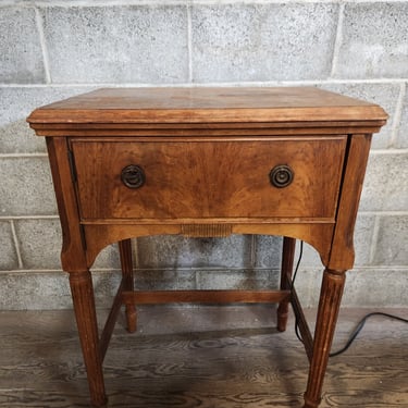 Vintage New Home Sewing Machine Table 22.5" x 31" x 17.5"
