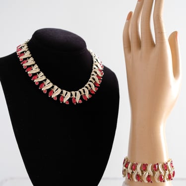 Cutest 1950's Red & Gold Necklace Bracelet Set / OS