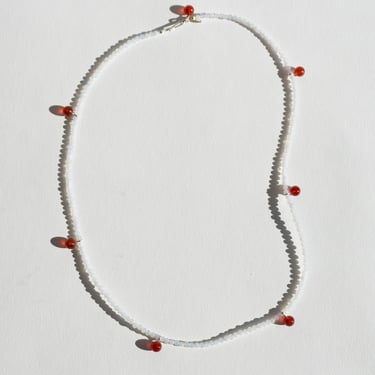 Dew Necklace Tiny in Light Blue and Red