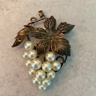 Vintage Sterling and Cultured Pearls Grapes Brooch Pendant Japan 