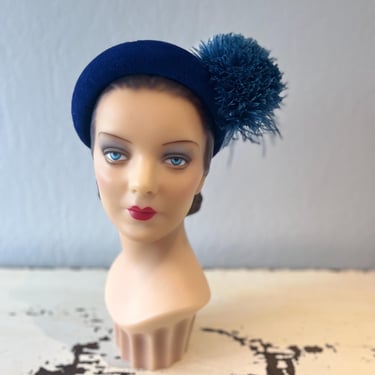 The Question Was Amusing - Vintage 1940s 1950s Royal Blue Wool Felt Caplet w/Side Plume 