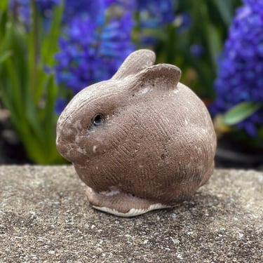 Lee & Pup McCarty | McCarty’s Pottery | Ceramic Rabbit 