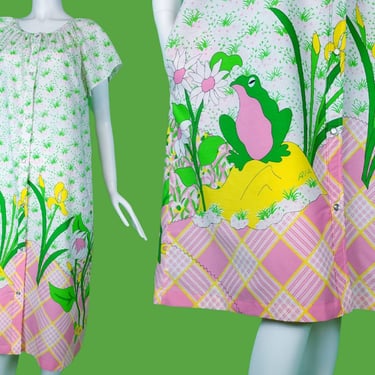 Vintage 70s house dress. Psychedelic frog flowers graphics dress artist smock nightgown loungewear hippie mod. Plus size L/Xl one size. 