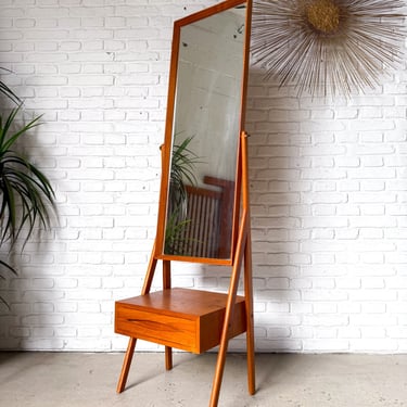 Arne Vodder Teak Cheval Dressing Mirror, made in Denmark circa 1960s