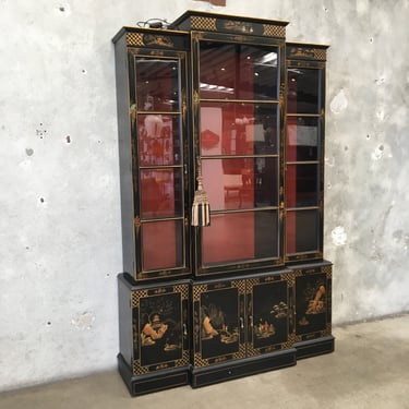 Vintage Chinoiserie Lighted Cabinet