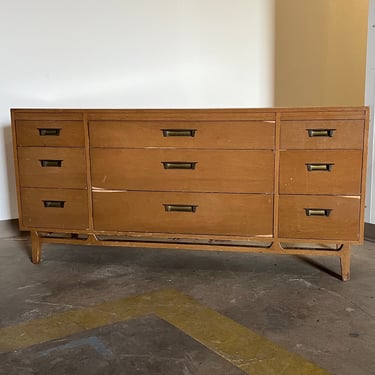 AVAILABLE to CUSTOMIZE**Mid Century Modern Dresser//Vintage MCM Sideboard//Refinished Modern Buffet//Mid Mod Media Console//Painted Dresser 
