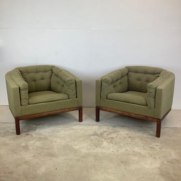 Mid-Century Barrel Back Lounge Chairs by Metropolitan Furniture 