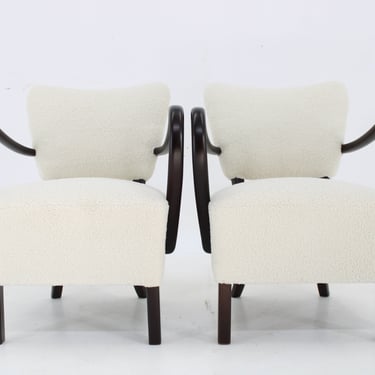 1930s Pair of Jindrich Halabala Art Deco H-237 Armchairs in Bouclé, Restored 