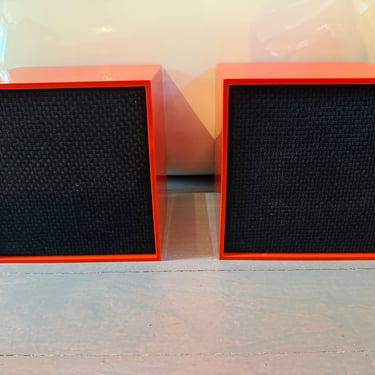 101408044 - Orange Cube Speakers plastic -  - LISTEN - SOUND