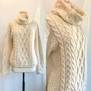 Cozy Vintage Cabled FISHERMAN KNIT Cowl Turtleneck / Merino Wool / Made in Ireland 
