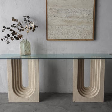 Polished Arched Travertine Pedestals by Carlo Scarpa 