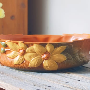 Vintage Roseville Clematis console bowl / amber & yellow Clematis Roseville bowl 458-10 / vintage floral pottery bowl / mid century decor 